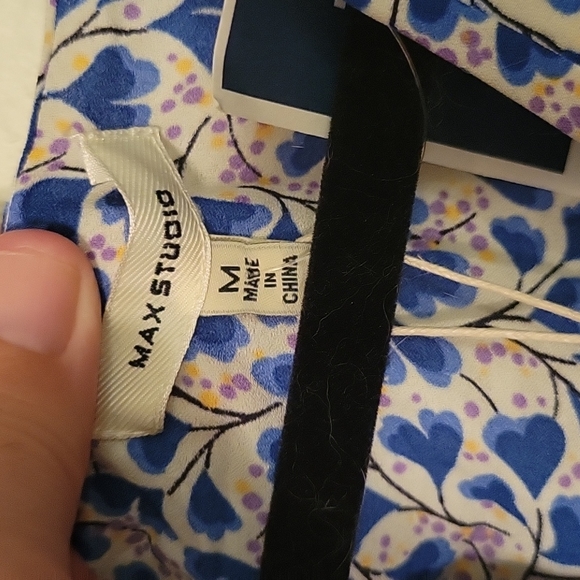 Max studio size medium peasant top blue white. - Picture 4 of 5